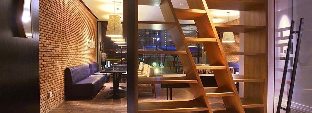 Cabin Hotel Джакарта Экстерьер фото