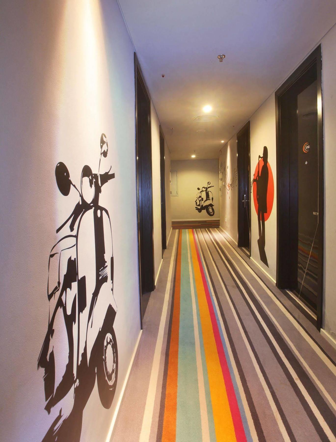 Cabin Hotel Джакарта Экстерьер фото